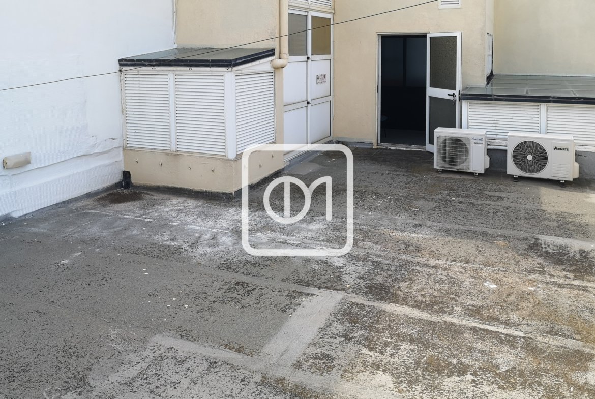 Office Block For Sale in San Gwann