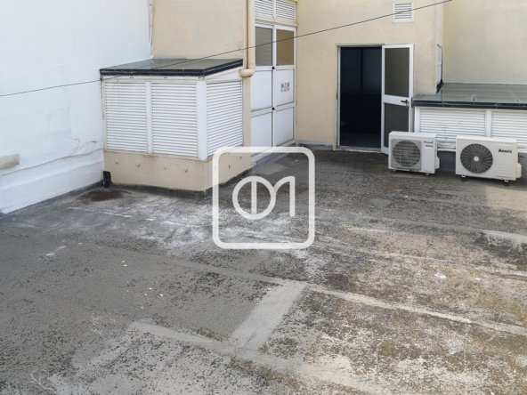 Office Block For Sale in San Gwann