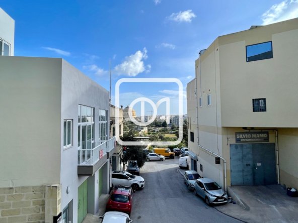 Office in Mosta for rent