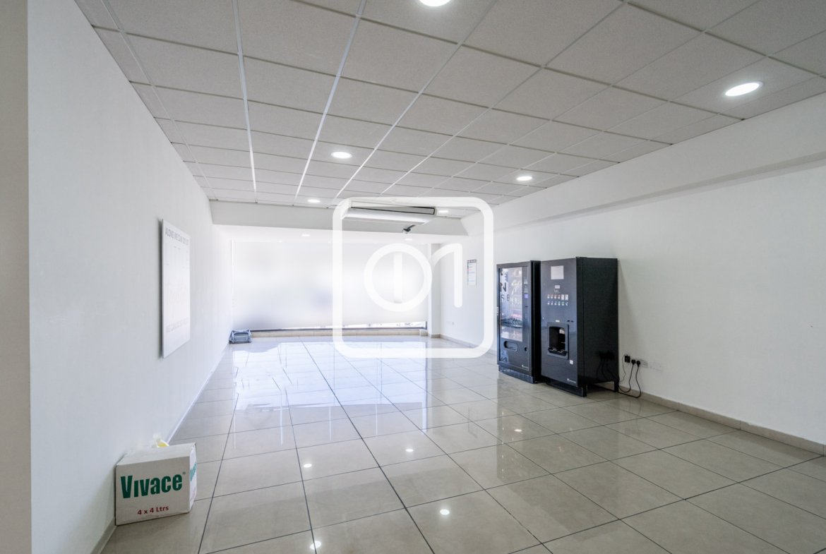 Office for rent in Zebbug