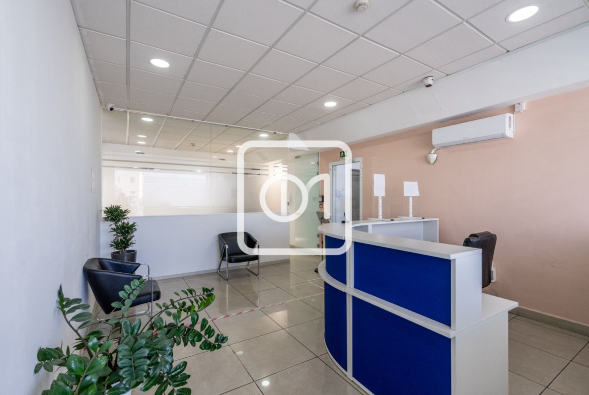 Office for rent in Zebbug