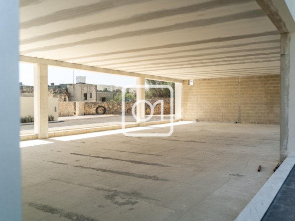 Commercial block in Qormi