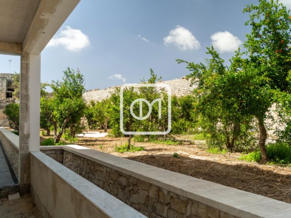 Commercial block in Qormi