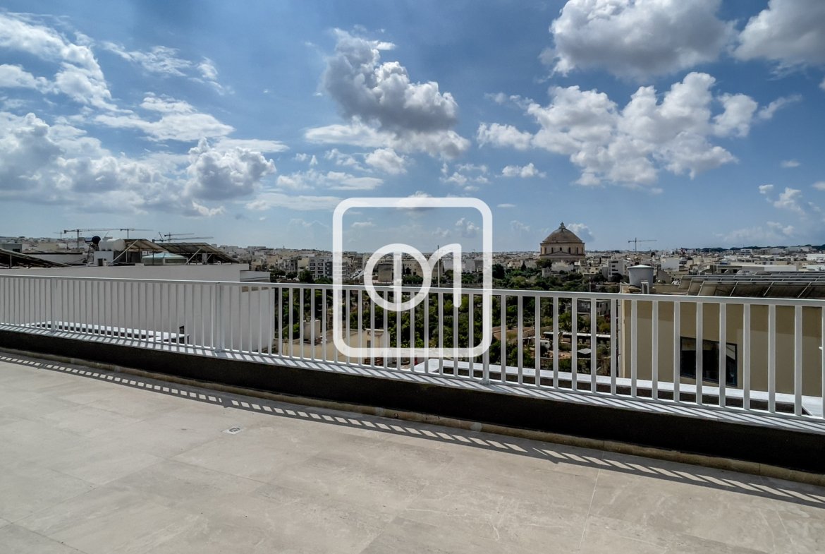 new penthouse office for rent in Mosta