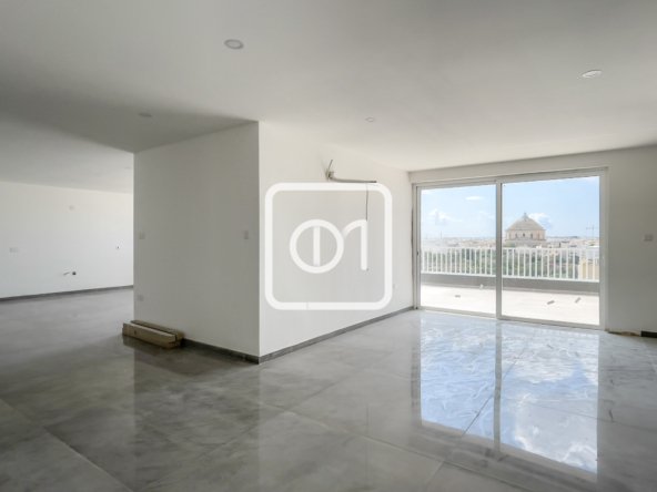 new penthouse office for rent in Mosta