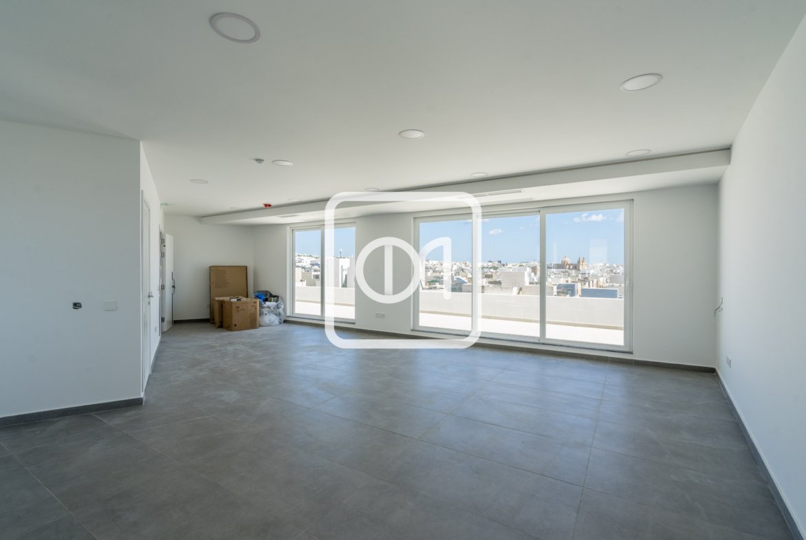 69 SQM Penthouse Office for rent in Birkirkara