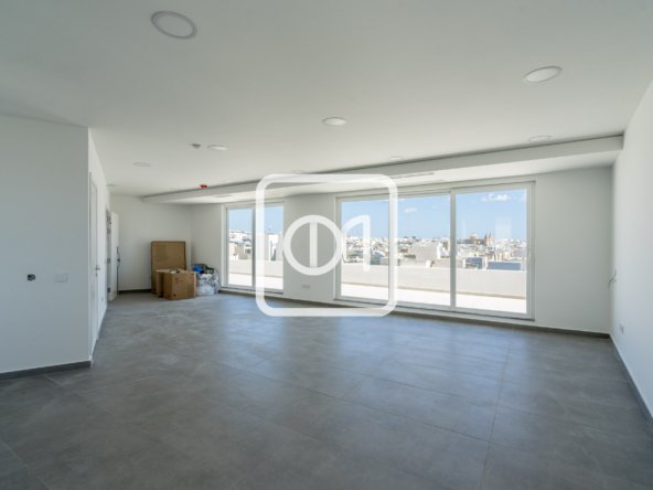 69 SQM Penthouse Office for rent in Birkirkara