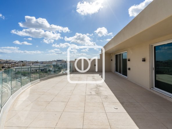 Penthouse Office for rent in Birkirkara 260sqm