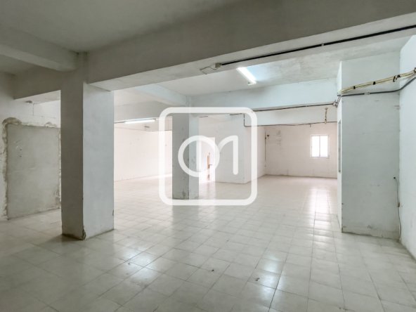 Warehouse with Office for rent in Msida