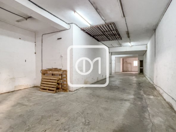 Warehouse with Office for rent in Msida