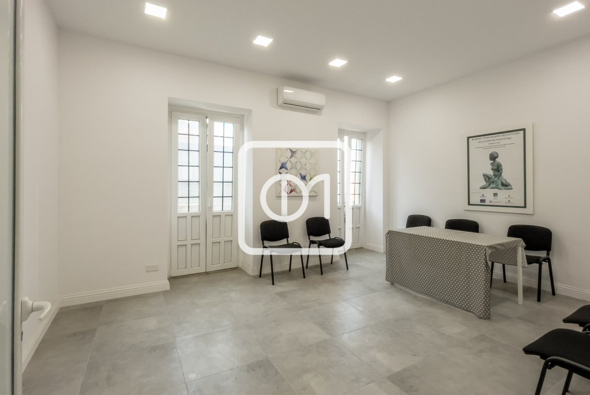 Office for rent in Valletta available