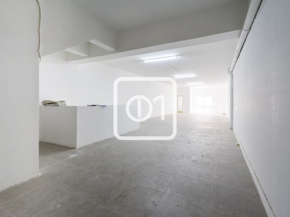 Commercial outlet for rent in Zebbug