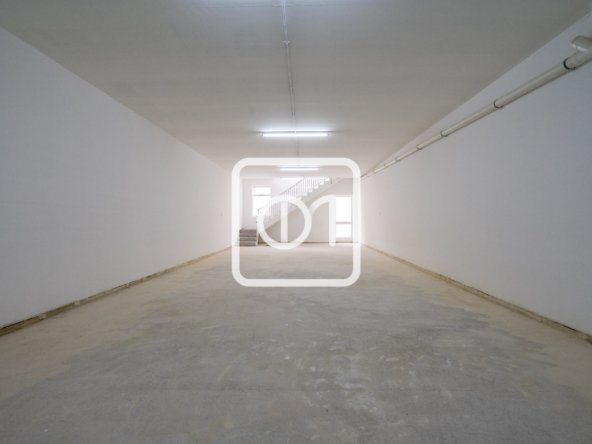 Commercial outlet for rent in Zebbug