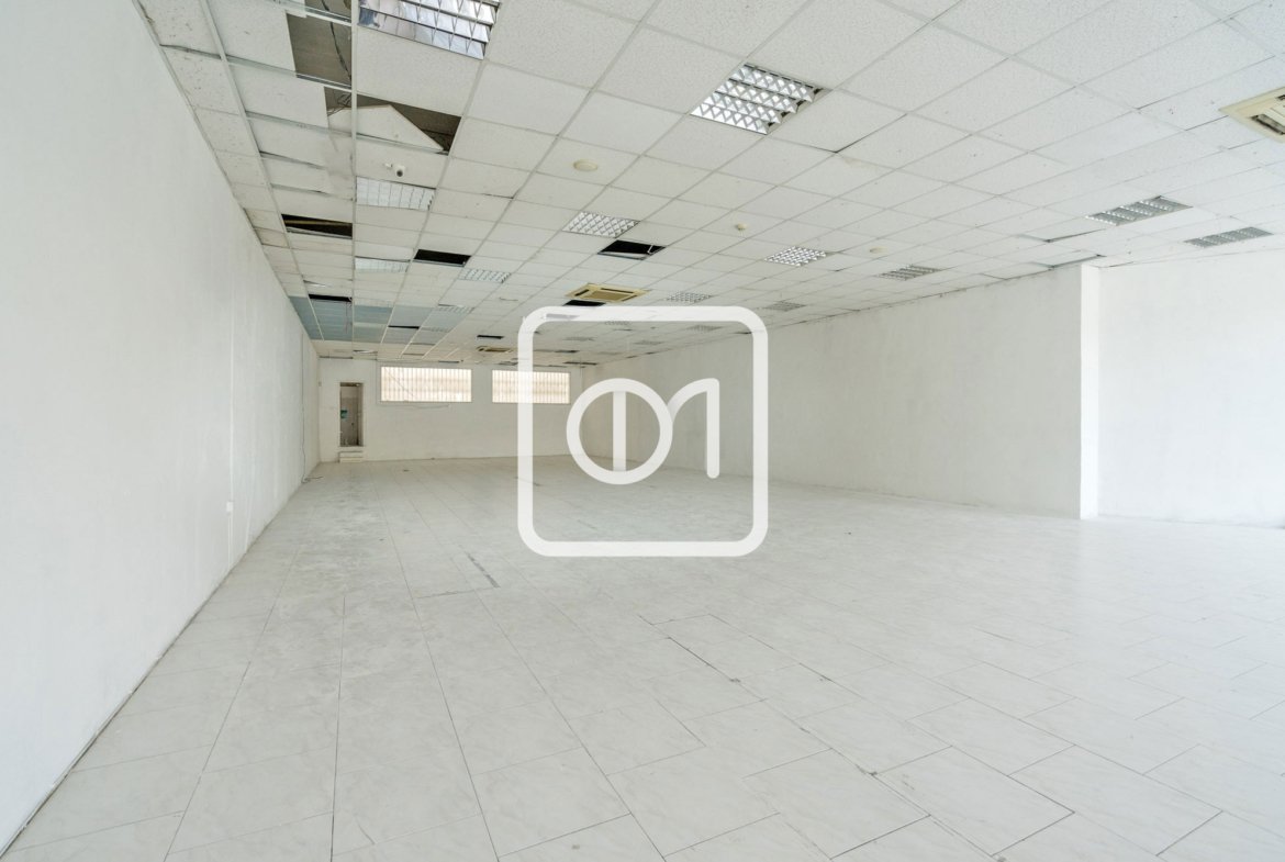 Showroom for rent in Central Malta