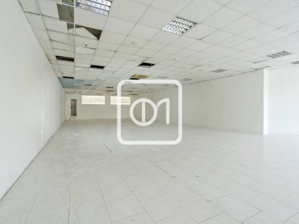 Showroom for rent in Central Malta