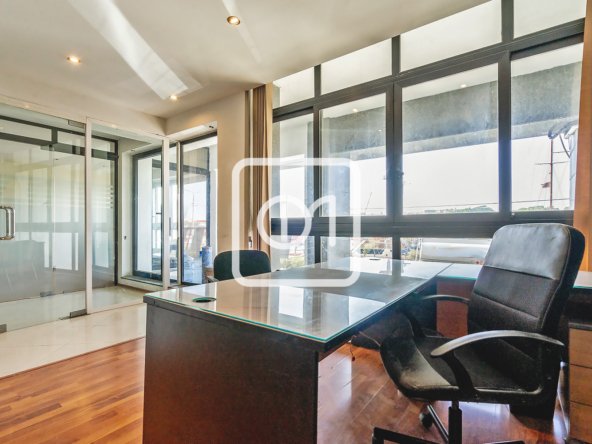 Sea front office for rent in Sliema