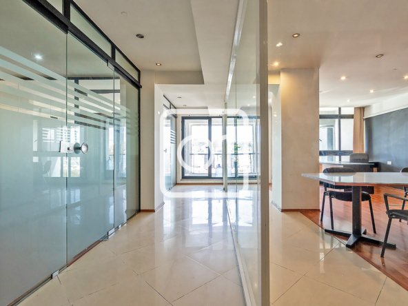 Sea front office for rent in Sliema