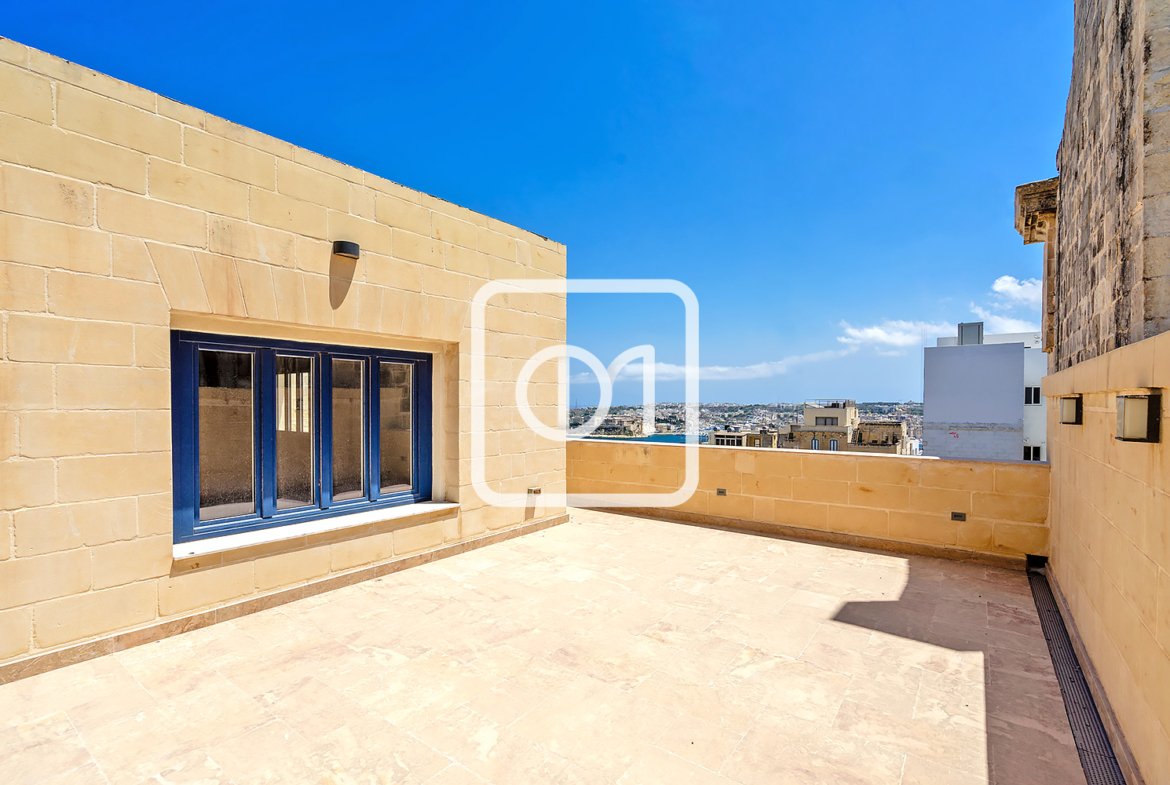 Luxury office building for sale in Valletta