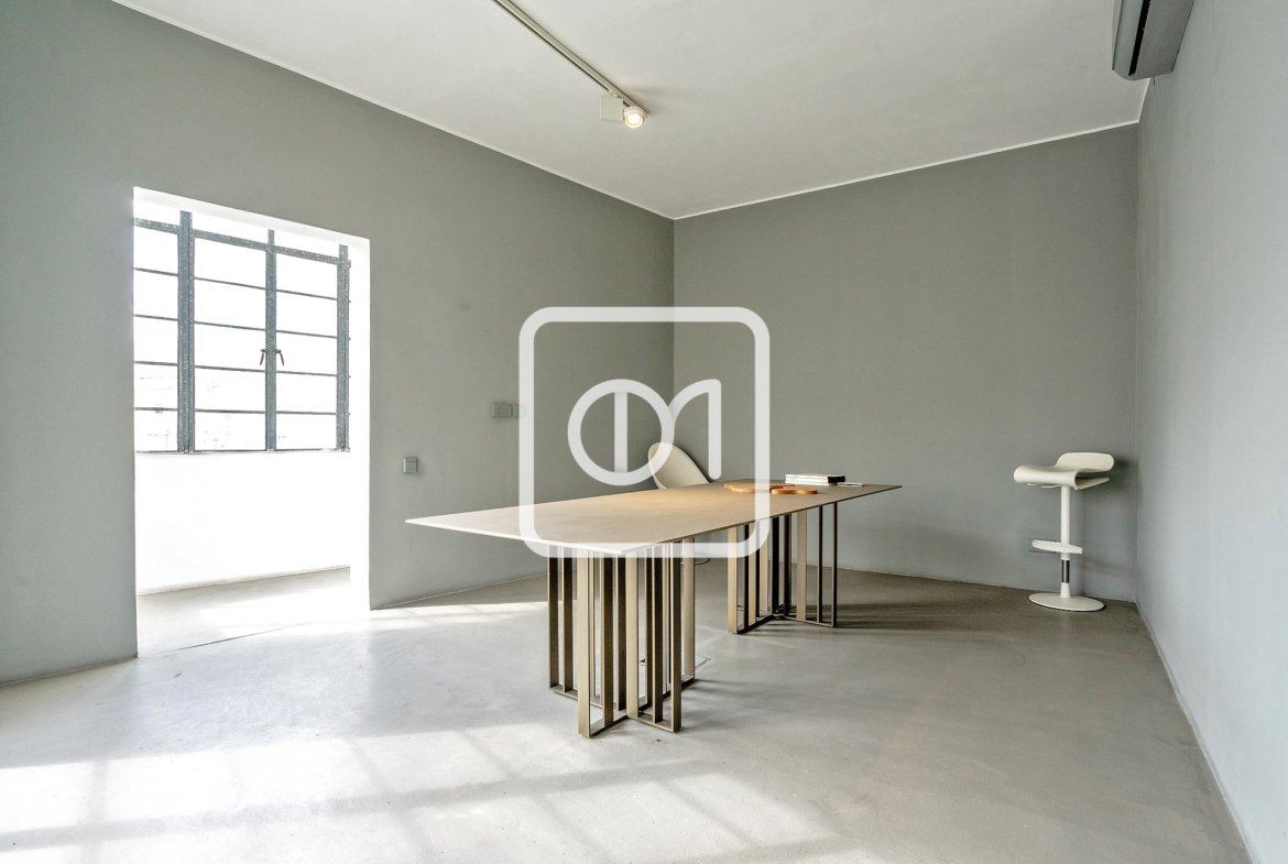 Corner Office For Rent In Birkirkara