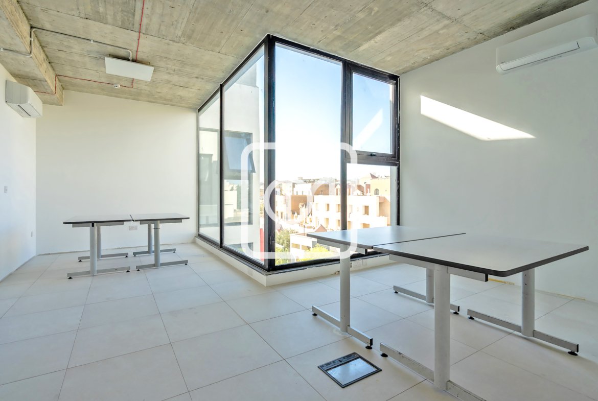 Top Floor Office In Mriehel