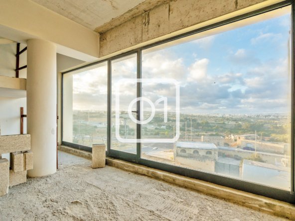 Commercial building for sale in Zebbug