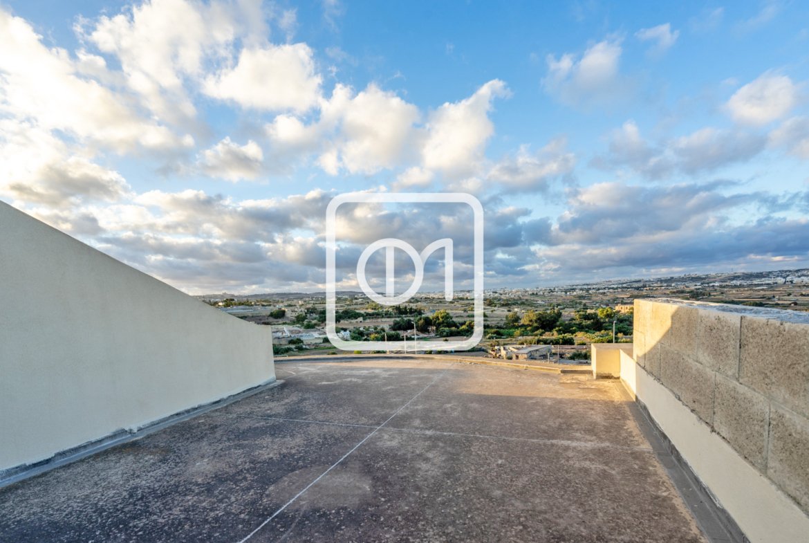 Commercial building for sale in Zebbug