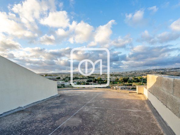 Commercial building for sale in Zebbug