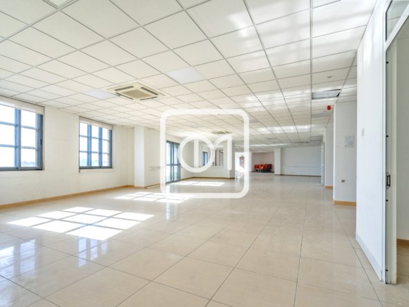 Large office for rent in Luqa