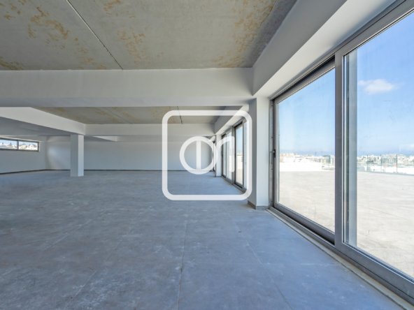 Penthouse office for rent available in Gzira