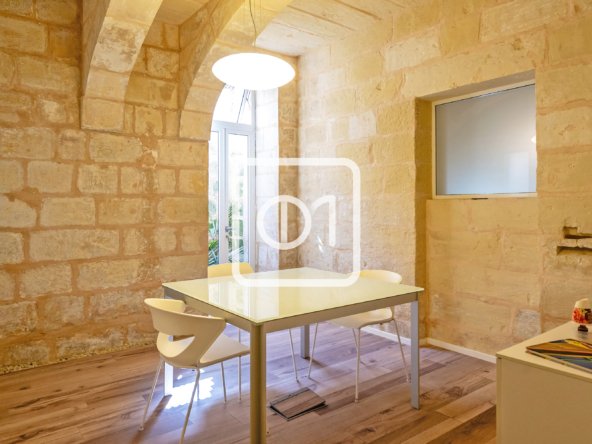 high-end office in Floriana