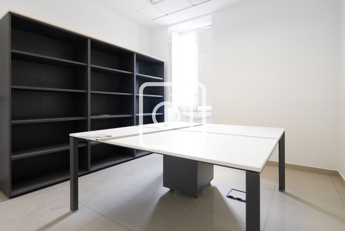 office available for rent in Floriana