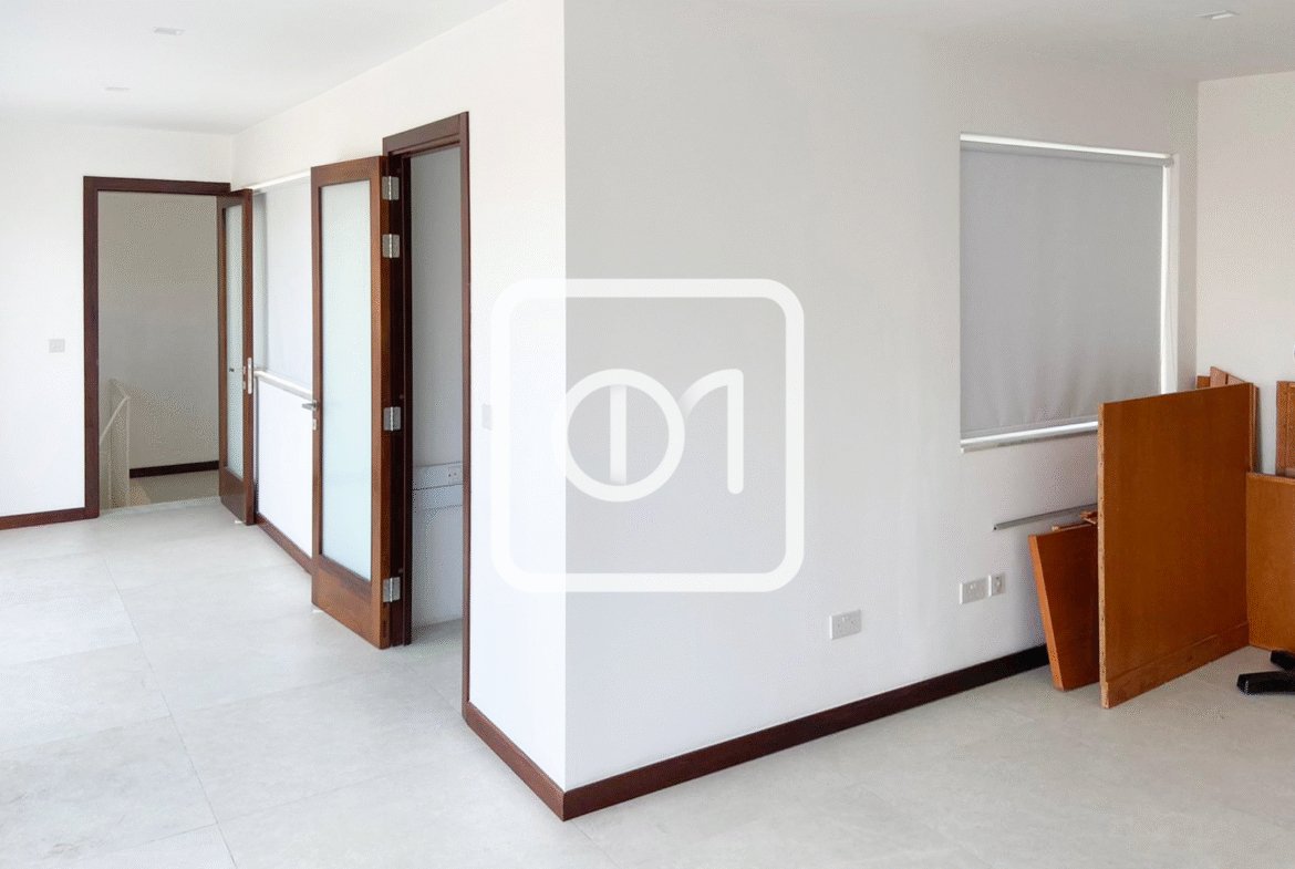 Office block for rent in Birkirkara