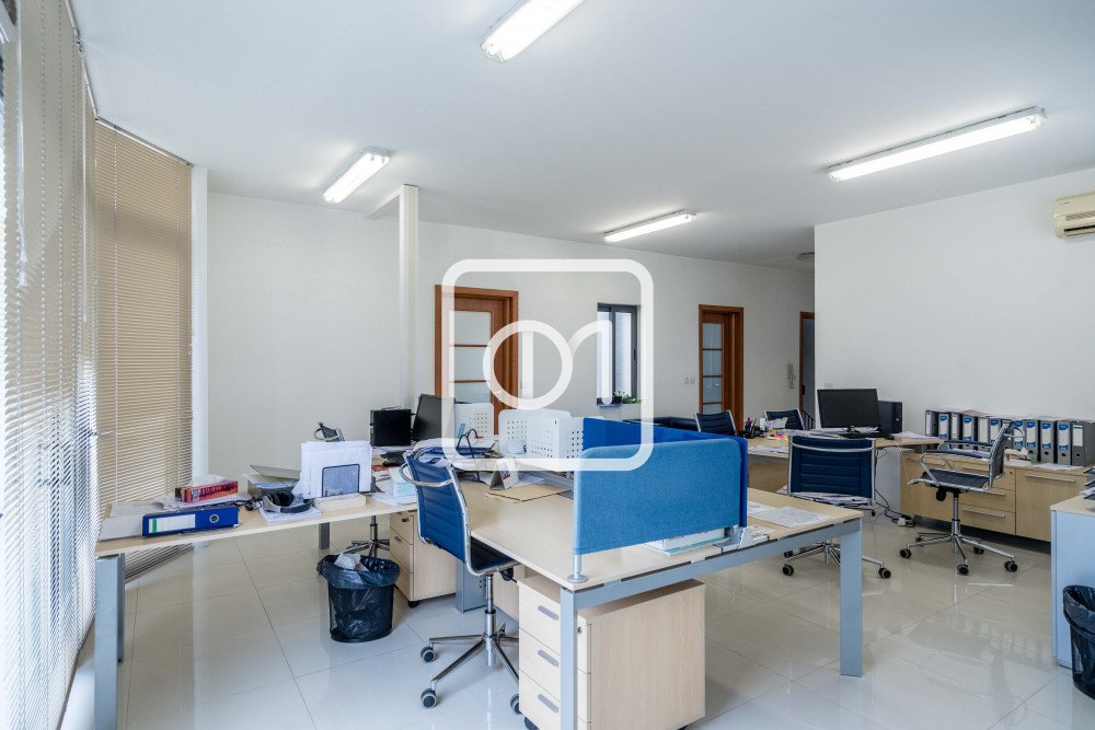 penthouse workspace for rent