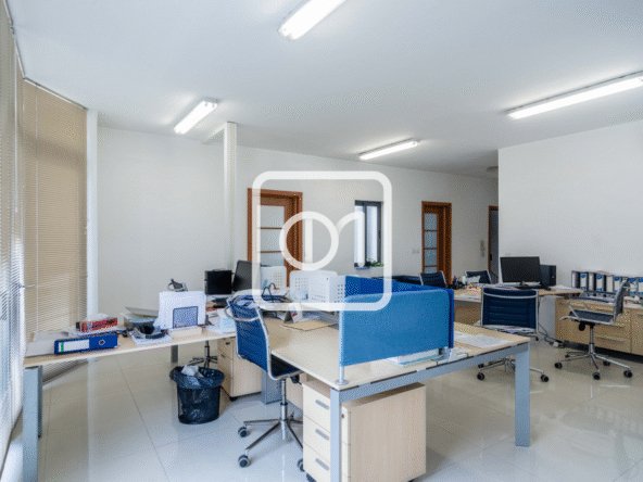 penthouse workspace for rent