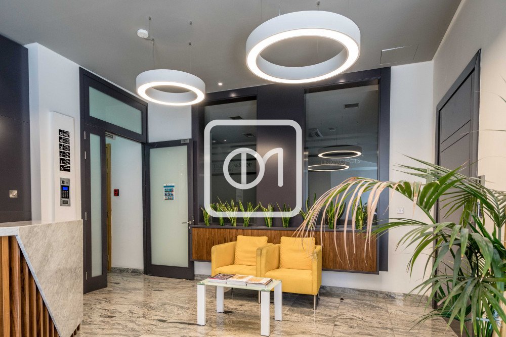 penthouse office space to lease