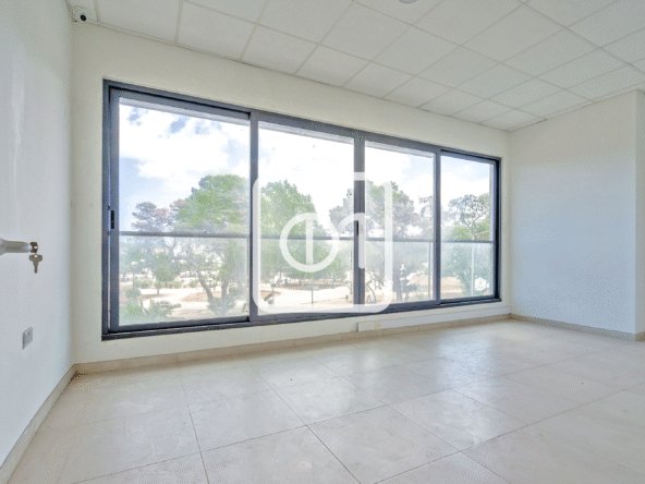 Sea front office in Ta Xbiex