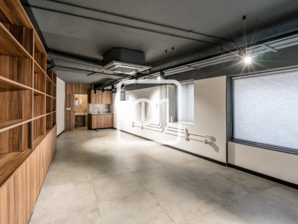 Unique ground floor office