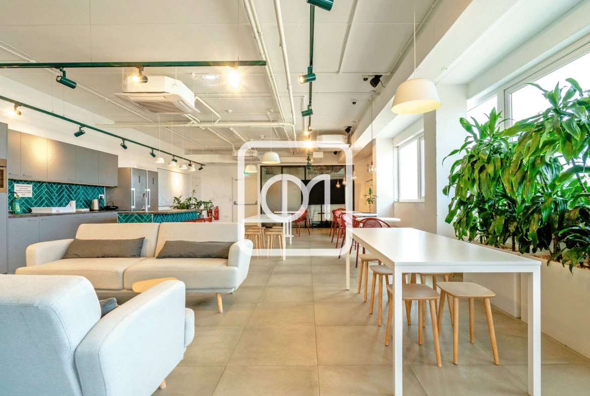 Open plan office to lease