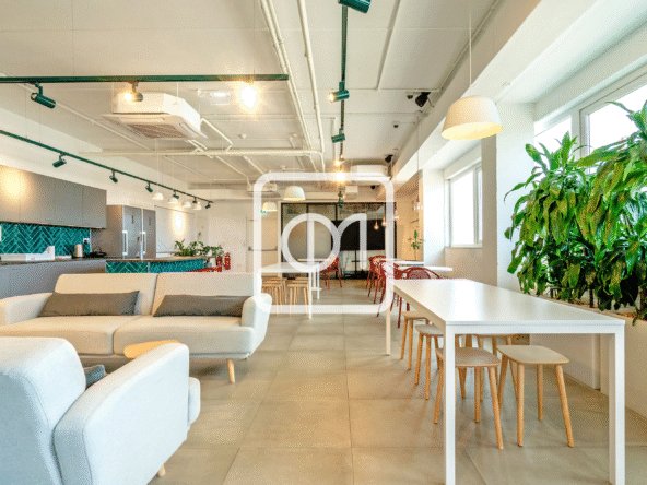 Open plan office to lease