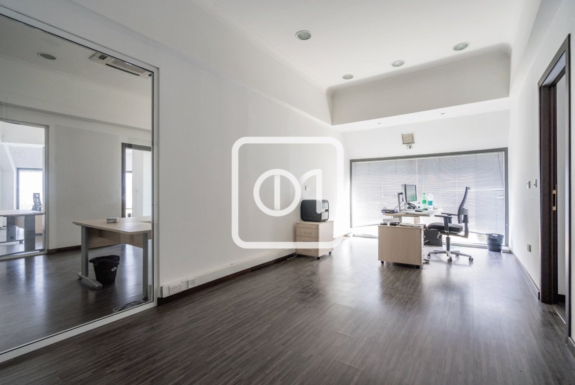 Sea view office space to lease