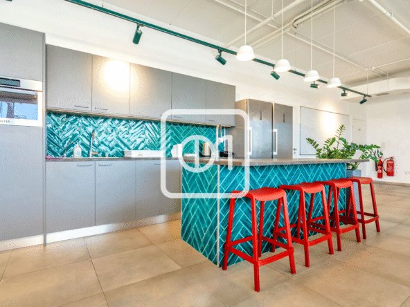 Open plan office to lease