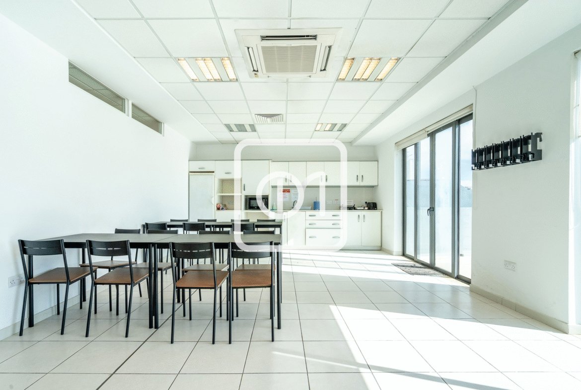 penthouse office in San Gwann