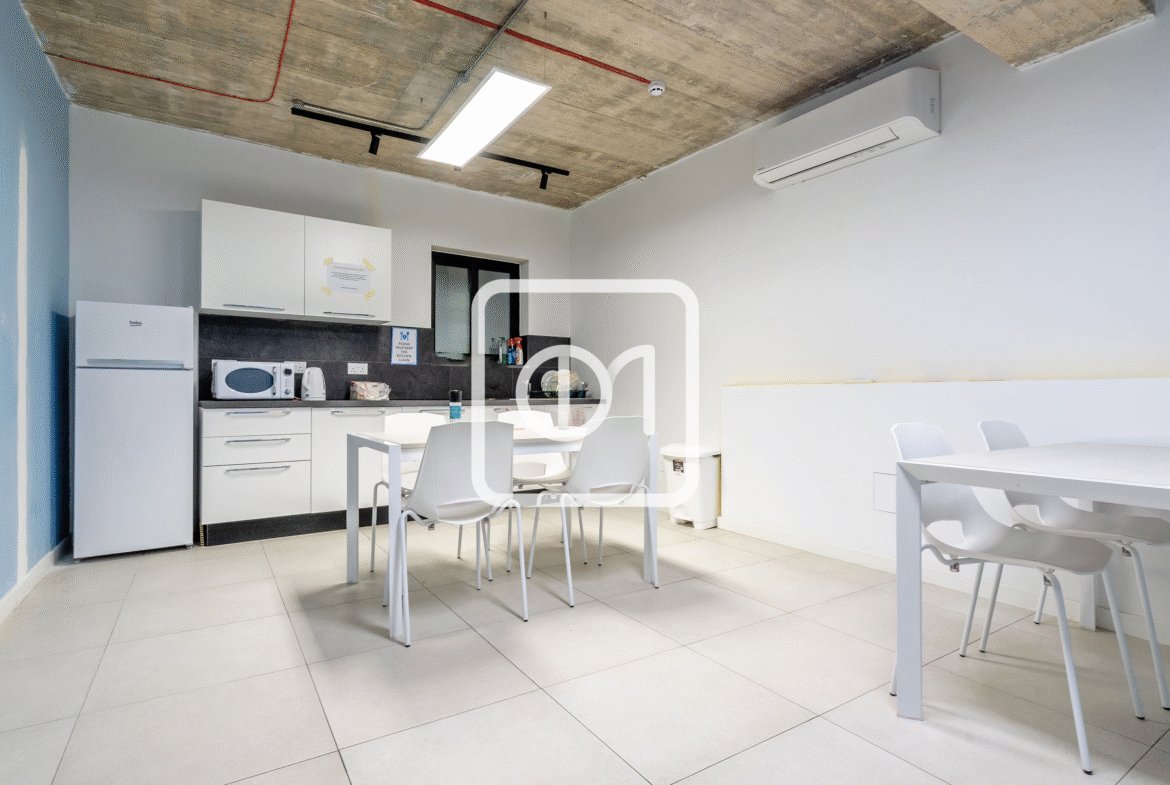 open floor office for rent in Mriehel