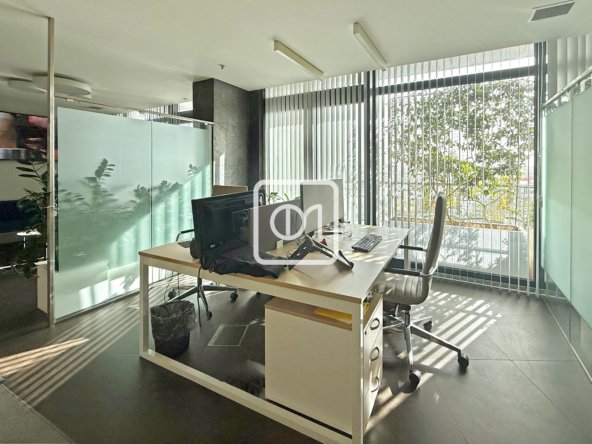 office to let in Gzira