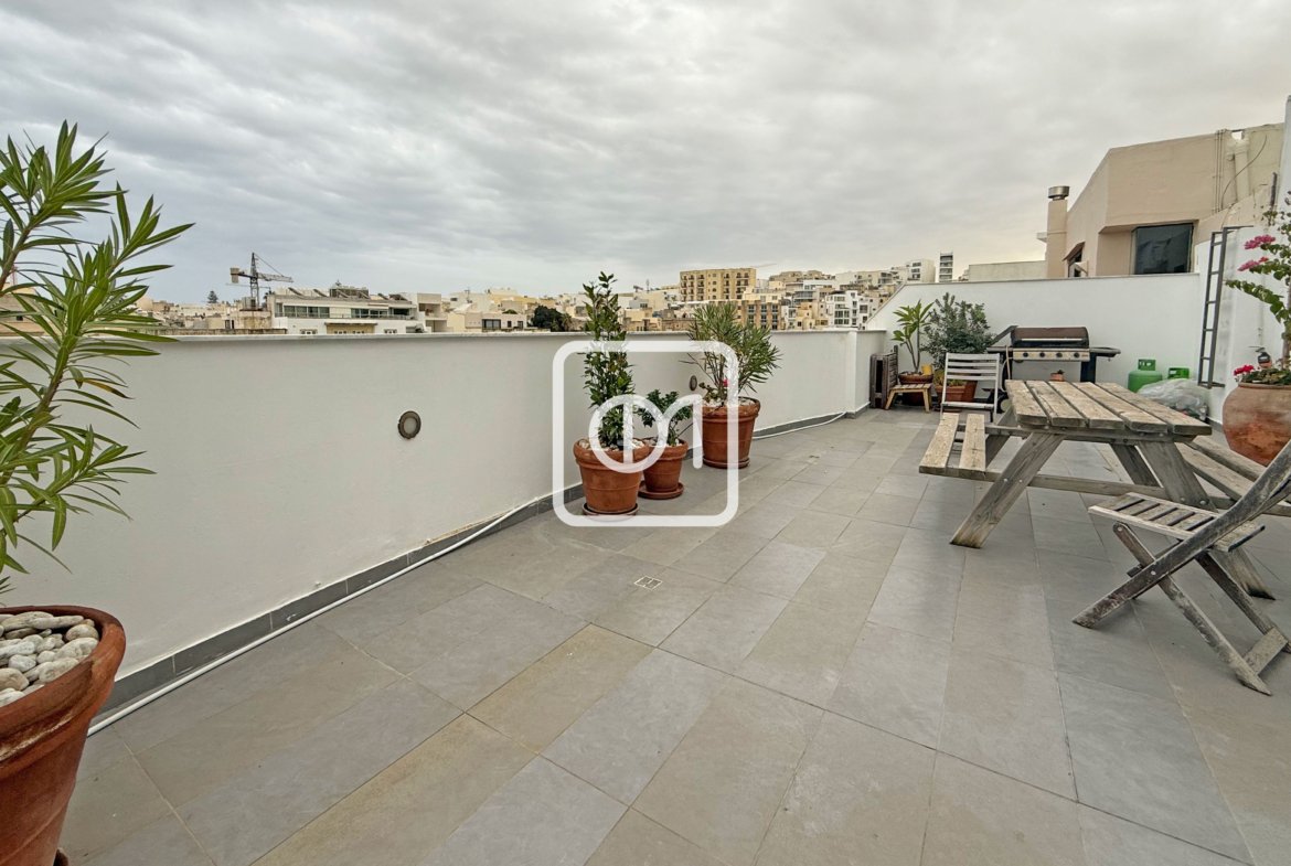 penthouse office to let in St Julians