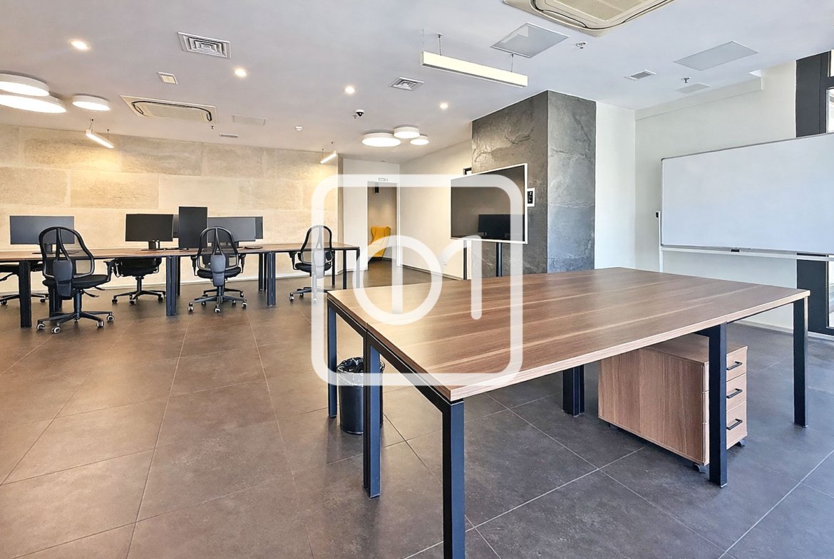 Office in prime location