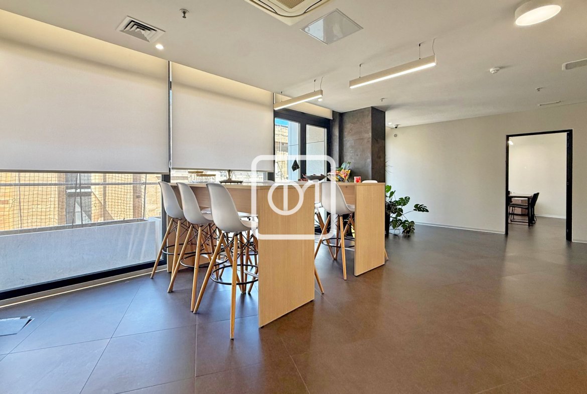 Office in prime location