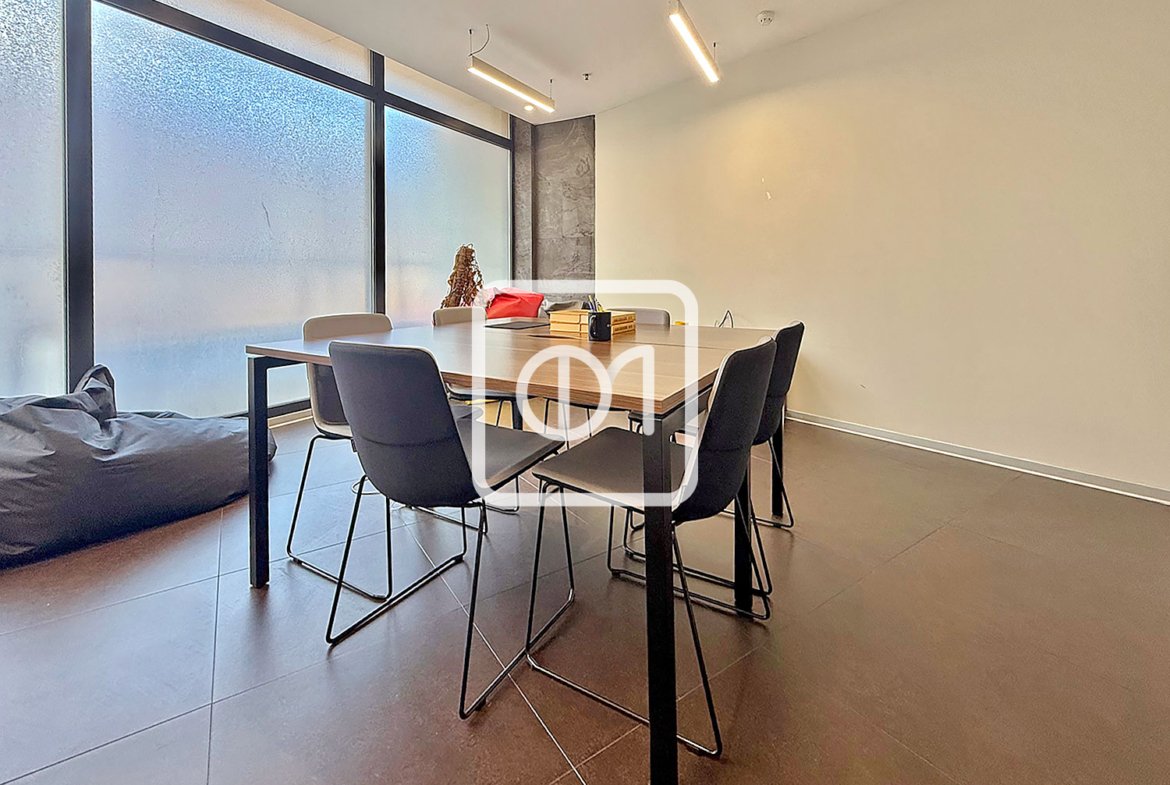 Office in prime location