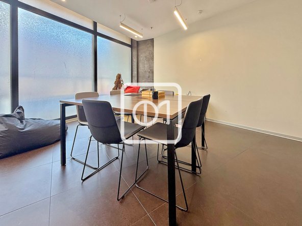 Office in prime location