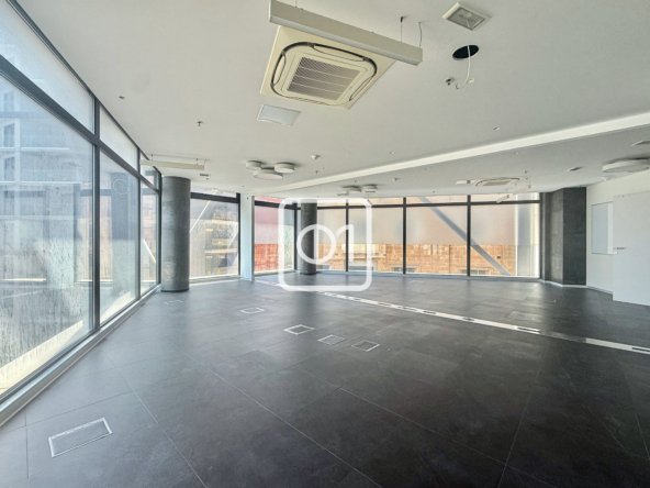 Office in prestigious business centre